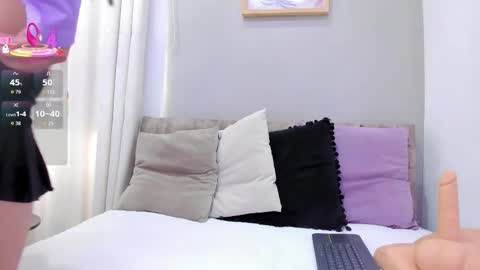    online show from November 24, 2025, 7:02 pm