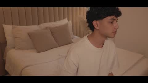 Johan online show from March 6, 2025, 10:36 pm