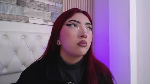 Snapshot of _johana18 chatting on January 4, 2025, 1:31 pm Mia online show from January 4, 2025, 1:31 pm