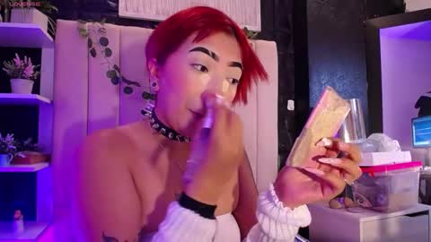 Snapshot of _johana18 chatting on January 13, 2025, 2:00 pm Mia online show from January 13, 2025, 2:00 pm