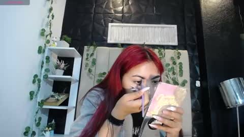 Snapshot of _johana18 chatting on January 27, 2025, 12:58 pm Mia online show from January 27, 2025, 12:58 pm