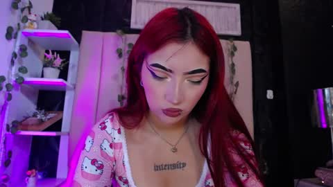 Snapshot of _johana18 chatting on February 6, 2025, 2:04 pm Mia online show from February 6, 2025, 2:04 pm