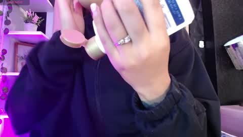 Snapshot of _johana18 chatting on February 12, 2025, 12:55 pm Mia online show from February 12, 2025, 12:55 pm