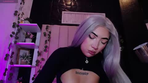 Snapshot of _johana18 chatting on February 12, 2025, 5:37 pm Mia online show from February 12, 2025, 5:37 pm