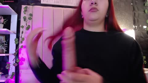 Snapshot of _johana18 chatting on February 18, 2025, 1:00 pm Mia online show from February 18, 2025, 1:00 pm