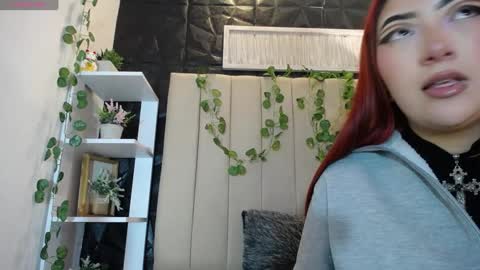 Snapshot of _johana18 chatting on February 19, 2025, 5:27 pm Mia online show from February 19, 2025, 5:27 pm