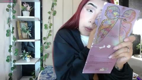 Snapshot of _johana18 chatting on February 21, 2025, 2:06 pm Mia online show from February 21, 2025, 2:06 pm