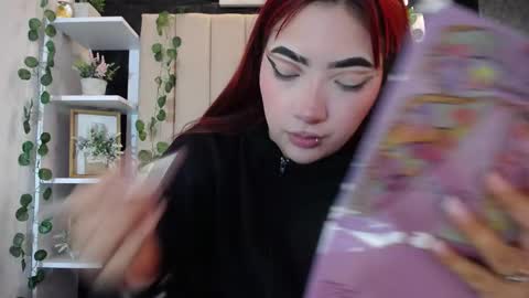 Snapshot of _johana18 chatting on February 28, 2025, 1:25 pm Mia online show from February 28, 2025, 1:25 pm