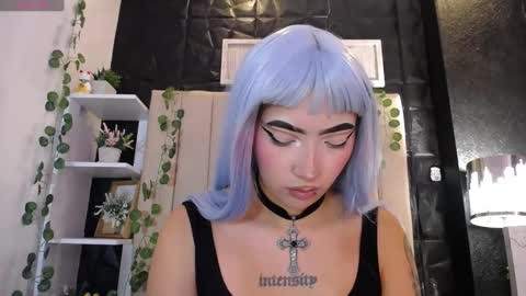 Snapshot of _johana18 chatting on March 7, 2025, 4:55 pm Mia online show from March 7, 2025, 4:55 pm