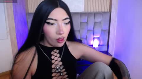 Snapshot of _johana18 chatting on September 24, 2025, 2:42 pm Mia online show from September 24, 2025, 2:42 pm