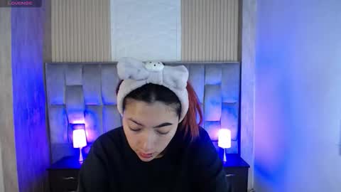 Snapshot of _johana18 chatting on November 3, 2025, 2:07 pm Mia online show from November 3, 2025, 2:07 pm