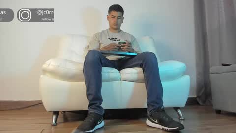 _juanes__ online show from January 7, 2025, 7:17 pm