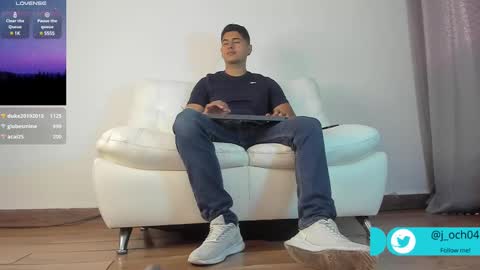 _juanes__ online show from February 25, 2025, 2:44 pm