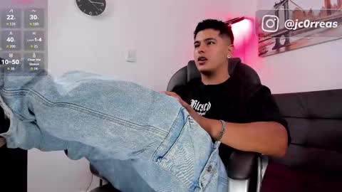 _juanes__ online show from October 4, 2025, 10:30 pm