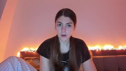 _just_a_simple_girl online show from January 4, 2025, 10:05 am