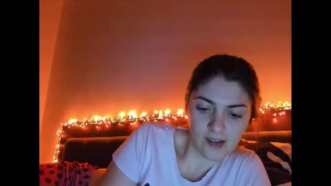 _just_a_simple_girl online show from February 5, 2025, 11:06 pm