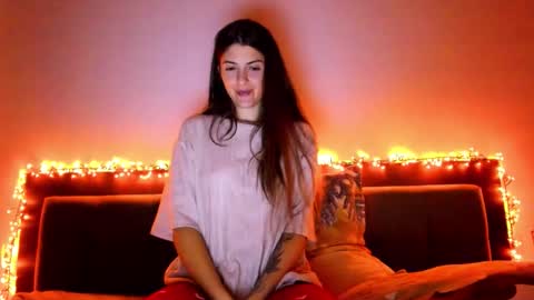 _just_a_simple_girl online show from October 1, 2025, 11:33 pm