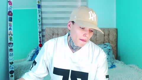 Snapshot of _justinmoon2 chatting on December 3, 2025, 7:45 pm mod online show from December 3, 2025, 7:45 pm