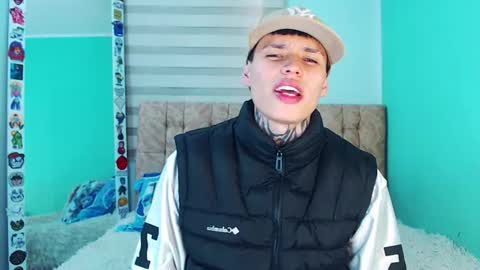 Snapshot of _justinmoon2 chatting on December 4, 2025, 8:39 pm mod online show from December 4, 2025, 8:39 pm