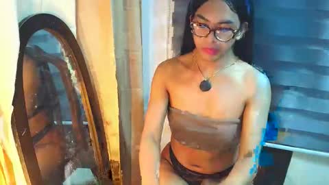 _karie_ online show from May 10, 2026, 3:28 pm