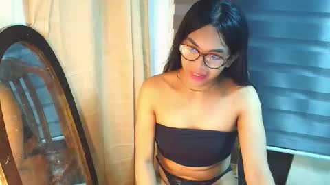 _karie_ online show from May 11, 2026, 3:45 am