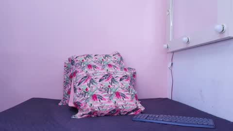 Kendall online show from September 13, 2025, 11:54 am