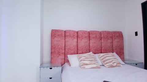 Kendall online show from December 16, 2025, 11:59 am