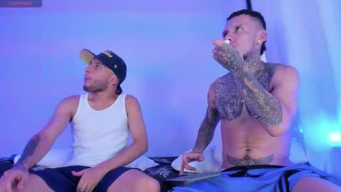 Snapshot of _kevin_xxx chatting on December 22, 2025, 7:33 pm online show from December 22, 2025, 7:33 pm