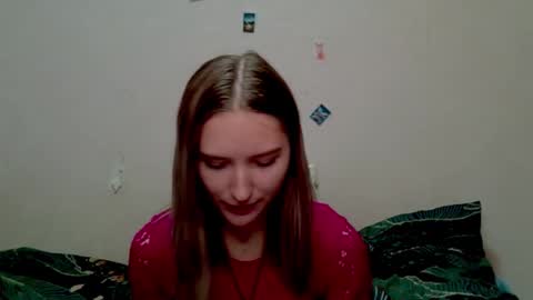 _kikiclark_ online show from October 21, 2025, 8:53 pm