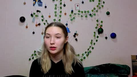 Snapshot of _kikiclark_ chatting on January 8, 2026, 8:55 pm _kikiclark_ online show from January 8, 2026, 8:55 pm