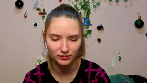 Snapshot of _kikiclark_ chatting on February 5, 2026, 8:57 pm _kikiclark_ online show from February 5, 2026, 8:57 pm