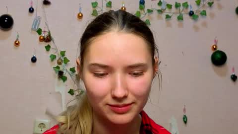 Snapshot of _kikiclark_ chatting on February 12, 2026, 8:59 pm _kikiclark_ online show from February 12, 2026, 8:59 pm