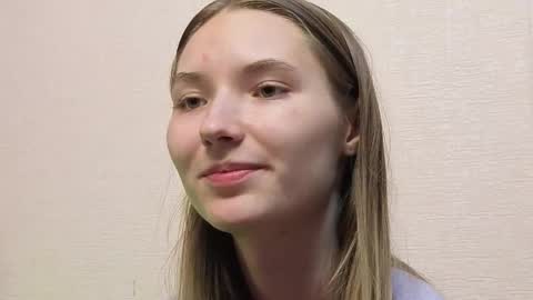 _kikiclark_ online show from June 6, 2026, 1:00 am