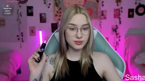 Snapshot of _kitekat_ chatting on November 8, 2025, 11:10 am _kitekat_ online show from November 8, 2025, 11:10 am