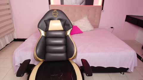 Snapshot of _kitten_1 chatting on February 26, 2025, 12:38 am _kitten_1 online show from February 26, 2025, 12:38 am