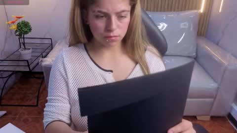 _kitten_1 online show from February 13, 2026, 10:50 pm