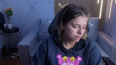 _kitten_1 online show from May 26, 2026, 3:24 am