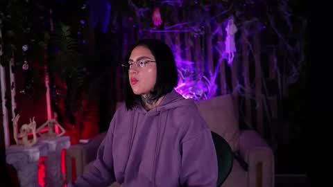   online show from October 14, 2025, 2:45 am