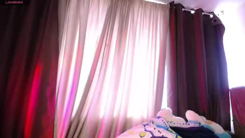 Snapshot of _krissricci_ chatting on September 24, 2025, 11:57 am online show from September 24, 2025, 11:57 am