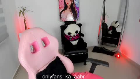 Kylie online show from February 21, 2025, 2:06 am