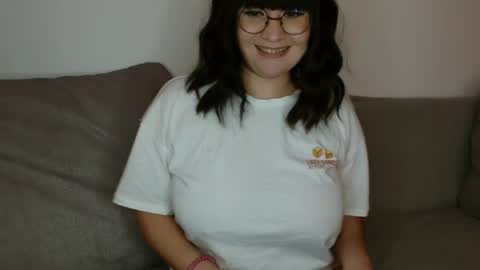 _lalilu_ online show from December 2, 2025, 1:50 pm