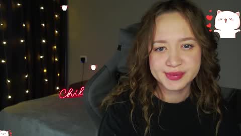 _lalune_ online show from January 10, 2026, 10:28 am