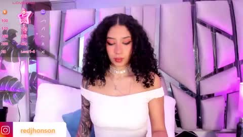 Lanna  online show from April 14, 2026, 11:38 am