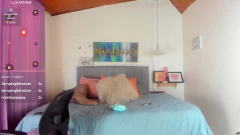 Snapshot of _lara1 chatting on October 19, 2025, 11:22 am paulina online show from October 19, 2025, 11:22 am