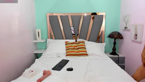 Snapshot of _lemmon_ chatting on October 22, 2025, 3:34 pm L E M M O N online show from October 22, 2025, 3:34 pm