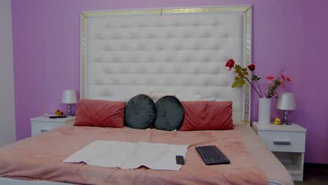 Snapshot of _lenapaul_ chatting on December 13, 2024, 5:54 pm Lena Paul online show from December 13, 2024, 5:54 pm