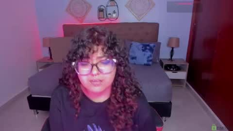 Liily online show from November 9, 2025, 5:33 pm