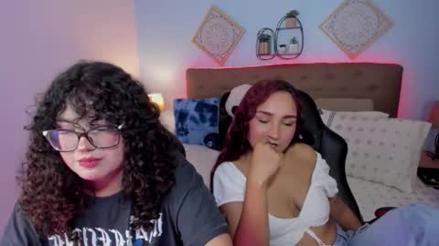 Liily online show from November 14, 2025, 9:57 pm