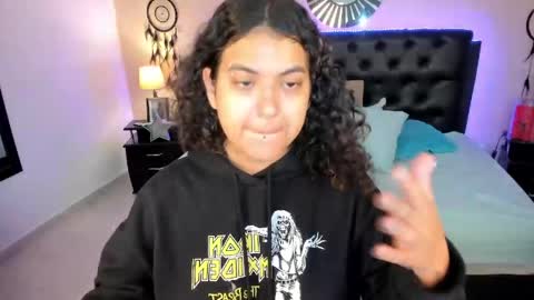Liily online show from May 19, 2026, 6:09 am