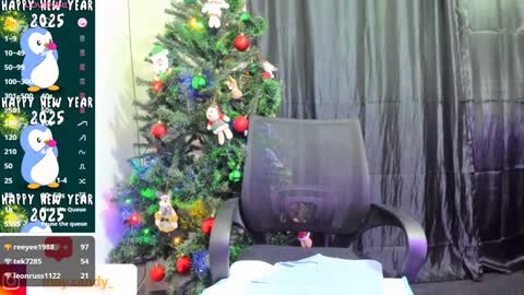 Snapshot of _litle_mily_ chatting on December 28, 2024, 1:29 am Mily online show from December 28, 2024, 1:29 am